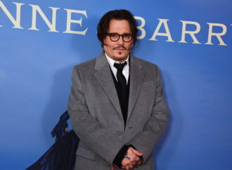Johnny Depp lansează o expoziție de artă imersivă Johnny Depp lansează o expoziție de artă imersivă