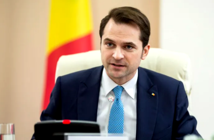 Sebastian Burduja anunță că va CONSULTA profesori universitari, cu privire la noile scheme de plafonare la gaze și energie