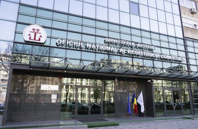 Angajații de la Registrul Comerțului, obligați să înregistreze manual cererile, incompatibile cu noua platformă. Guvernul discută măsuri de urgență Angajații de la Registrul Comerțului, obligați să înregistreze manual cererile, incompatibile cu noua platformă. Guvernul discută măsuri de urgență