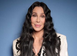 Cher e cap de afiș la primul show de modă Victoria’s Secret Cher e cap de afiș la primul show de modă Victoria’s Secret