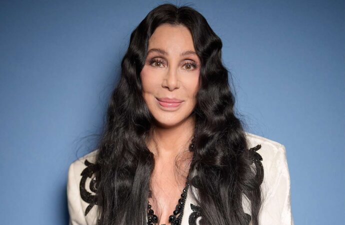 Cher e cap de afiș la primul show de modă Victoria’s Secret Cher e cap de afiș la primul show de modă Victoria’s Secret