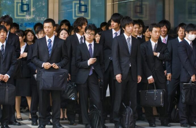 Agențiile pentru demisie câștigă popularitate în Japonia. Agențiile pentru demisie câștigă popularitate în Japonia.