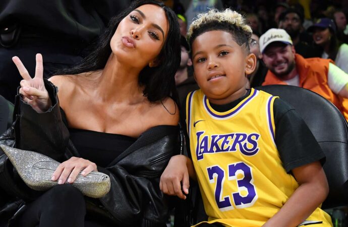 Kim Kardashian și-a lăsat fiul de 8 ani să aibă canal de YouTube