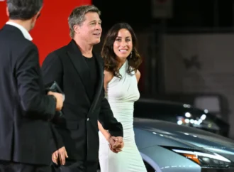 Brad Pitt apare alături de iubita sa la Festivalul de Film din Veneția Brad Pitt apare alături de iubita sa la Festivalul de Film din Veneția