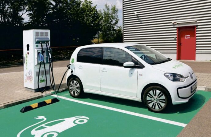 MOTIVUL pentru care în România se vând cele mai puține mașini electrice din UE MOTIVUL pentru care în România se vând cele mai puține mașini electrice din UE