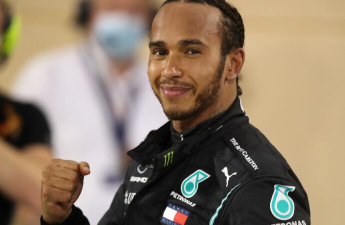 Lewis Hamilton a fost numit cel mai sexy pilot de Formula 1