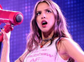 Olivia Rodrigo își lansează filmul-concert pe Netflix Olivia Rodrigo își lansează filmul-concert pe Netflix