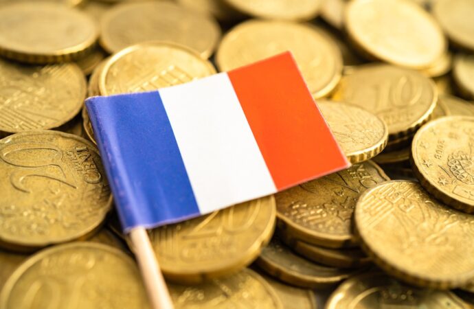 Franța majorează IMPOZITUL pe profit pentru cei mai bogați contribuabili. Măsura este necesară pentru echilibrarea bugetului