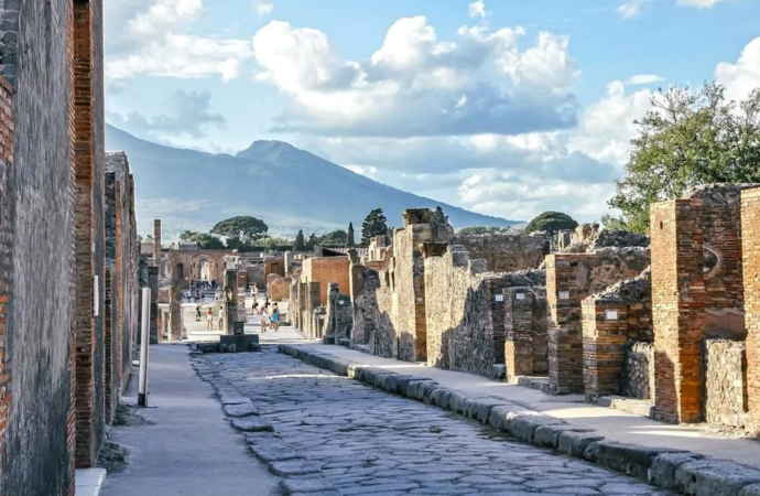 Orașul antic Pompei limitează numărul de vizitatori ca protecție față de turismul excesiv Orașul antic Pompei limitează numărul de vizitatori ca protecție față de turismul excesiv