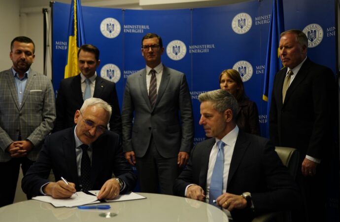 „România deja e unul dintre puținii producători de baterii la nivel mondial” „România deja e unul dintre puținii producători de baterii la nivel mondial”