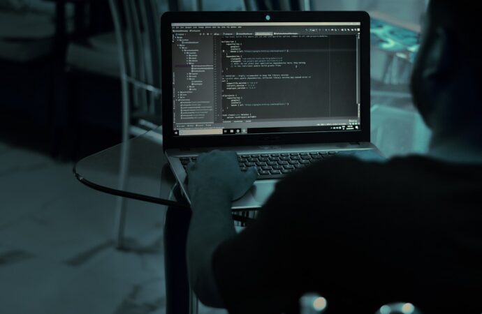 Datele personale ale unor PARLAMENTARI europeni şi britanici au ajuns pe dark web Datele personale ale unor PARLAMENTARI europeni şi britanici au ajuns pe dark web