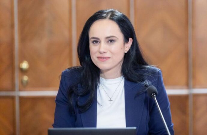 Ministrul Muncii solicită ca toate deciziile de RECALCULARE în baza Legii 360 şi sumele de bani aferente să ajungă la pensionari până în decembrie Ministrul Muncii solicită ca toate deciziile de RECALCULARE în baza Legii 360 şi sumele de bani aferente să ajungă la pensionari până în decembrie