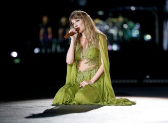 VIDEO. Taylor Swift a izbucnit în lacrimi pe scena din Toronto VIDEO. Taylor Swift a izbucnit în lacrimi pe scena din Toronto