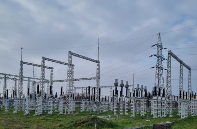 Transelectrica dă startul uneia dintre cele mai mari INVESTIȚII, de 50 mil. €, pentru închiderea inelului de 400 kV al României. Durata lucrărilor Transelectrica dă startul uneia dintre cele mai mari INVESTIȚII, de 50 mil. €, pentru închiderea inelului de 400 kV al României. Durata lucrărilor