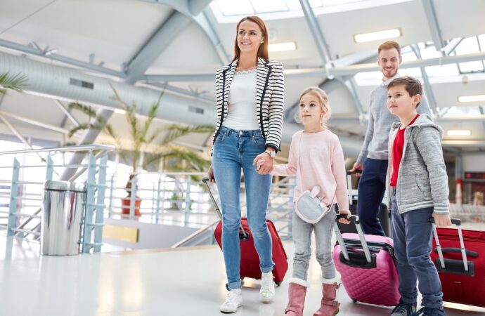 Recomandări pentru călătoriile cu avionul de sărbători. Ce drepturi au pasagerii Recomandări pentru călătoriile cu avionul de sărbători. Ce drepturi au pasagerii