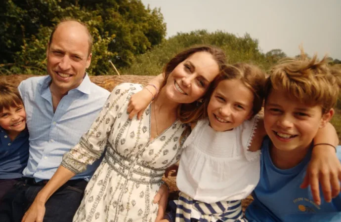 Prințul și Prințesa de Wales au dezvăluit felicitarea de Crăciun