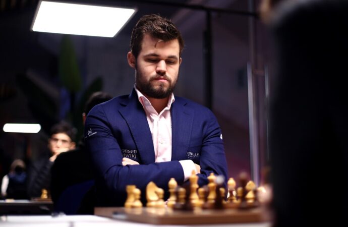 Magnus Carlsen părăsește Campionatul Mondial de Șah Rapid Magnus Carlsen părăsește Campionatul Mondial de Șah Rapid