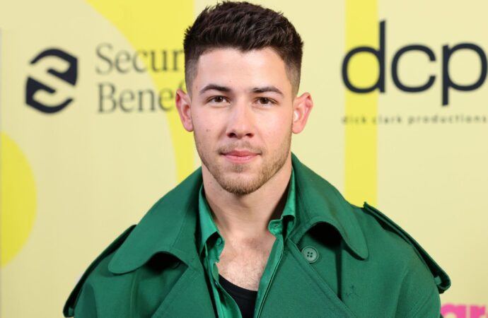 Nick Jonas a primit reacții negative pentru că îl sprijină pe Musk Nick Jonas a primit reacții negative pentru că îl sprijină pe Musk
