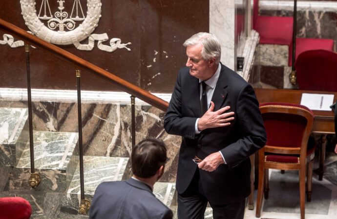 Guvernul FRANȚEI vrea adoptarea bugetului de austeritate prin asumarea răspunderii, dar este vizat de două moțiuni de cenzură Guvernul FRANȚEI vrea adoptarea bugetului de austeritate prin asumarea răspunderii, dar este vizat de două moțiuni de cenzură