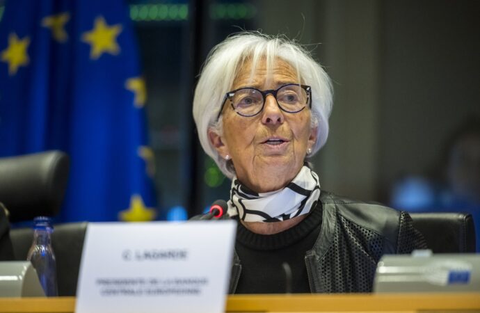 Președintele BCE susține asumarea în COMUN a creditelor de către țările UE /„Politica fiscală trebuie să fie pe o bază puternică” Președintele BCE susține asumarea în COMUN a creditelor de către țările UE /„Politica fiscală trebuie să fie pe o bază puternică”