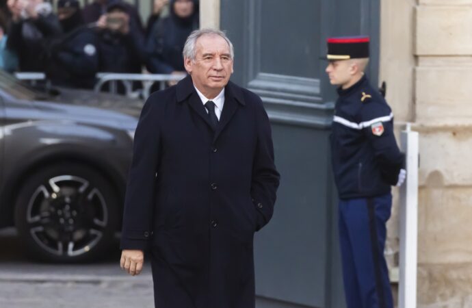 François Bayrou avertizează asupra situației ”grave” din Franța și EUROPA /Există un ”perete de sticlă” între cetățeni și liderii politici