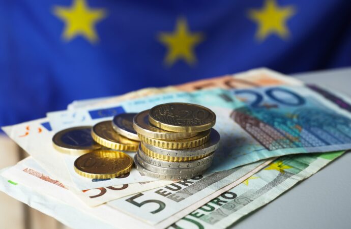 Banca Centrală Europeană nu va mai reduce prea curând DOBÂNDA de referinţă, spune un membru al consiliului guvernatorilor Banca Centrală Europeană nu va mai reduce prea curând DOBÂNDA de referinţă, spune un membru al consiliului guvernatorilor