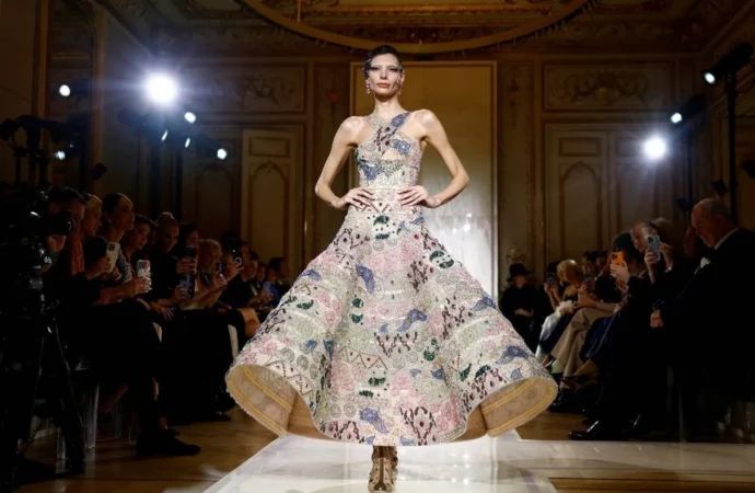 Haute Couture Fashion Week se întoarce cu cele mai noi tendințe