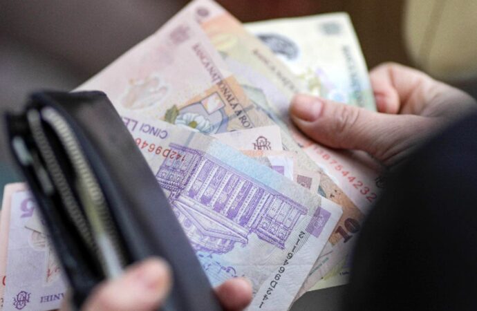 Rata anuală a inflației s-a menținut la 4,9%, în APRILIE. Ce produse s-au scumpit