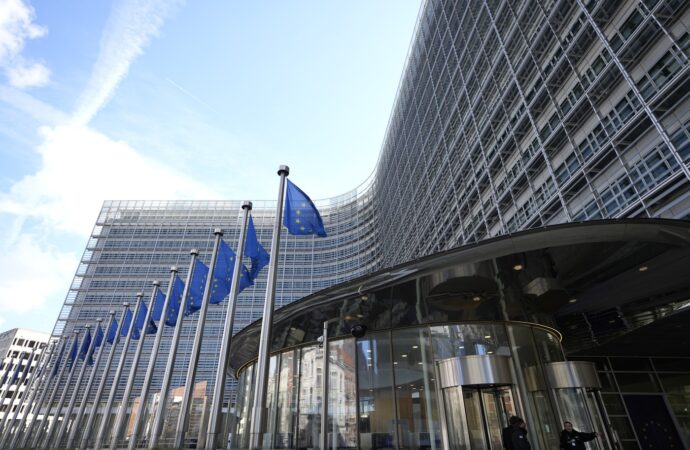 UE avertizează grupul Meta, după modificările privind verificarea conținutului /„Putem aplica amenzi care pot merge până la 6% din cifra de afaceri” UE avertizează grupul Meta, după modificările privind verificarea conținutului /„Putem aplica amenzi care pot merge până la 6% din cifra de afaceri”