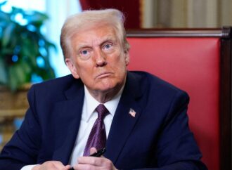 TRUMP vrea să salveze Statele Unite din ”declin” /Președintele instituie starea de urgență energetică și trimite trupe la frontiera cu Mexicul TRUMP vrea să salveze Statele Unite din ”declin” /Președintele instituie starea de urgență energetică și trimite trupe la frontiera cu Mexicul