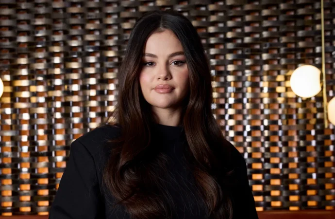 Selena Gomez șterge un videoclip în care plânge