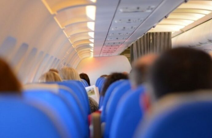 Bilete de avion gratuite pentru femeile care vor să petreacă vacanța în Grecia Bilete de avion gratuite pentru femeile care vor să petreacă vacanța în Grecia