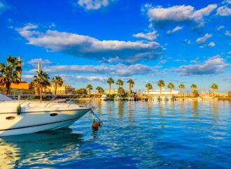 Românii iau cu asalt vacanțele din 2025. Ce destinații sunt pe val și cât costă Românii iau cu asalt vacanțele din 2025. Ce destinații sunt pe val și cât costă