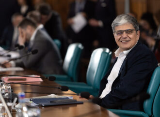 Marcel Boloș prezintă proiectele-cheie de INVESTIȚII din fonduri europene / Reprezentanții Comisiei Europene vin în România Marcel Boloș prezintă proiectele-cheie de INVESTIȚII din fonduri europene / Reprezentanții Comisiei Europene vin în România