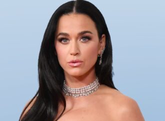 Katy Perry va pleca în spațiu cu un echipaj exclusiv feminin