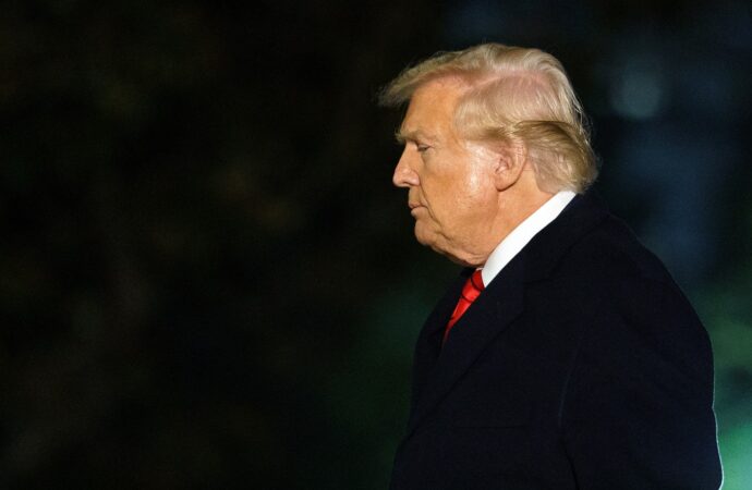 Politicile economice ale lui Trump și CONSECINȚELE lor economice. Implicații pentru România Politicile economice ale lui Trump și CONSECINȚELE lor economice. Implicații pentru România