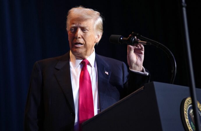 Administrația TRUMP sancționează o rețea care transferă petrol din Iran în China /Washingtonul va contracara programul nuclear iranian Administrația TRUMP sancționează o rețea care transferă petrol din Iran în China /Washingtonul va contracara programul nuclear iranian