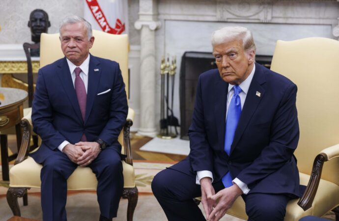TRUMP reafirmă intenția de a expulza populația Fâșiei Gaza /Netanyahu amenință Hamas cu reluarea confruntărilor militare TRUMP reafirmă intenția de a expulza populația Fâșiei Gaza /Netanyahu amenință Hamas cu reluarea confruntărilor militare