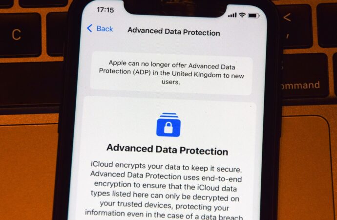 Apple renunță la serviciul de stocare criptată în Marea Britanie, din cauza unui ordin guvernamental controversat Apple renunță la serviciul de stocare criptată în Marea Britanie, din cauza unui ordin guvernamental controversat
