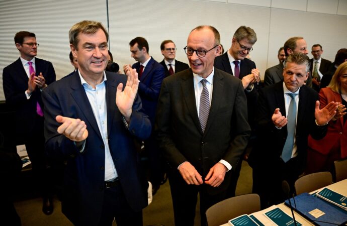CDU a inițiat discuții exploratorii cu SPD pentru formarea unui guvern de uniune în Germania CDU a inițiat discuții exploratorii cu SPD pentru formarea unui guvern de uniune în Germania