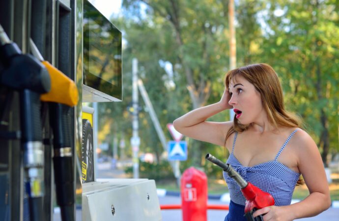 Diferența care șochează turiștii americani la benzinăriile europene Diferența care șochează turiștii americani la benzinăriile europene