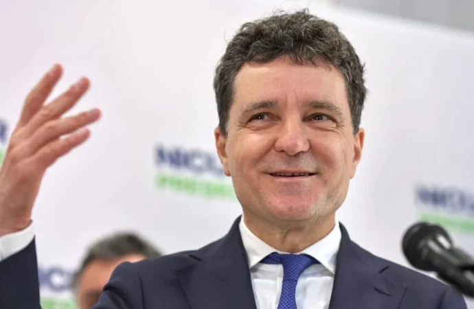 Nicuşor Dan – Un Preşedinte pentru o Românie Europeană Nicuşor Dan – Un Preşedinte pentru o Românie Europeană