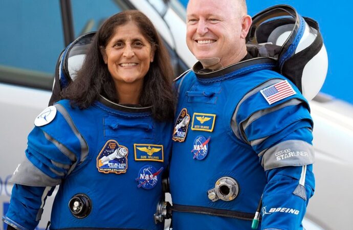 Astronauții Wilmore și Williams așteaptă salvarea. SpaceX