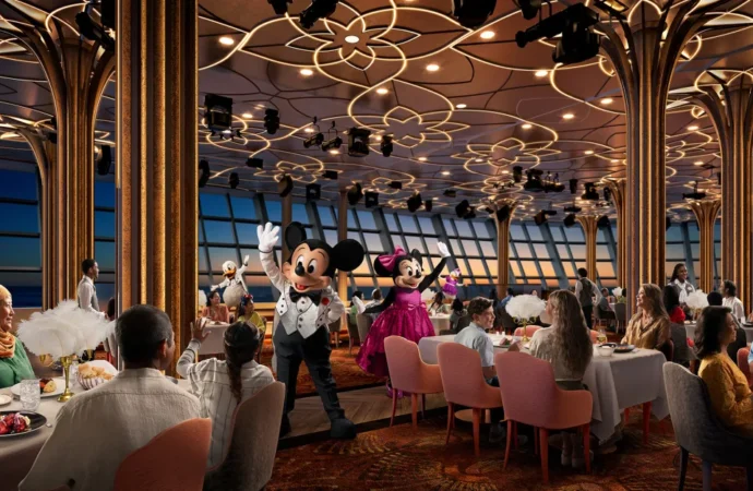 FOTO. Disney duce magia pe mare
