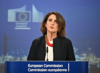 UE avertizează că nu va ezita să sancționeze companiile digitale americane /„Nu vom sta într-un colț” UE avertizează că nu va ezita să sancționeze companiile digitale americane /„Nu vom sta într-un colț”