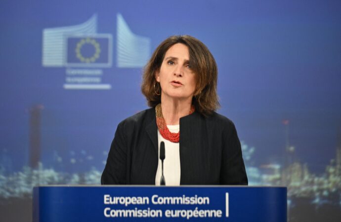UE avertizează că nu va ezita să sancționeze companiile digitale americane /„Nu vom sta într-un colț”