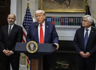 Trump amenință CANADA cu taxe suplimentare, în contextul escaladării disputelor cu Trudeau Trump amenință CANADA cu taxe suplimentare, în contextul escaladării disputelor cu Trudeau