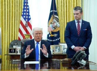 Trump semnalează că nu vrea conflict comercial cu Beijingul /„Voi discuta cu Xi Jinping, am o relație bună, dar China are surplus imens” Trump semnalează că nu vrea conflict comercial cu Beijingul /„Voi discuta cu Xi Jinping, am o relație bună, dar China are surplus imens”