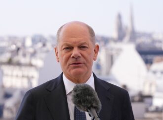 Olaf Scholz anunță menținerea asistenței pentru Ucraina /Anularea sancțiunilor impuse Rusiei ar fi o „eroare gravă” Olaf Scholz anunță menținerea asistenței pentru Ucraina /Anularea sancțiunilor impuse Rusiei ar fi o „eroare gravă”