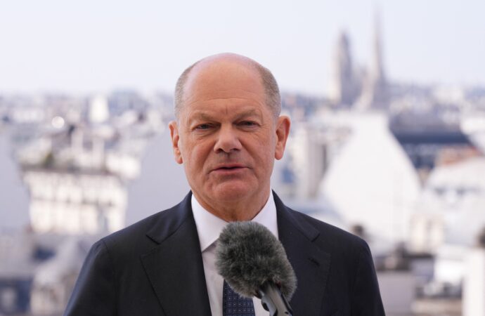 Olaf Scholz anunță menținerea asistenței pentru Ucraina /Anularea sancțiunilor impuse Rusiei ar fi o „eroare gravă” Olaf Scholz anunță menținerea asistenței pentru Ucraina /Anularea sancțiunilor impuse Rusiei ar fi o „eroare gravă”